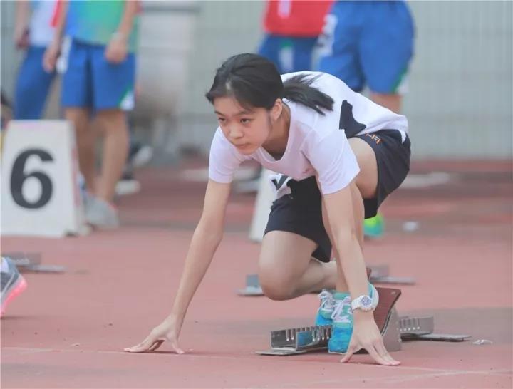 华附国际部2017级高一学生运动会现场